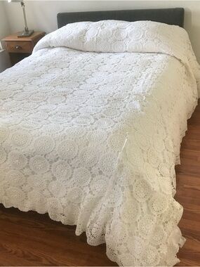 vintage crochet lace tablecloth nwt